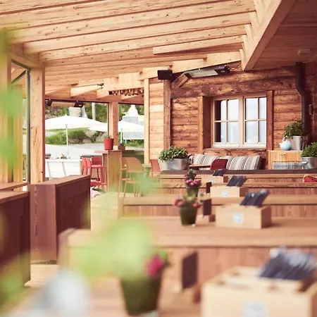 فندق Berggasthof Platzlalm 4*