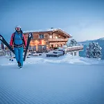 Berggasthof Platzlalm فندق كالتنباش