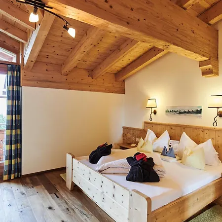 Berggasthof Platzlalm 4* Kaltenbach