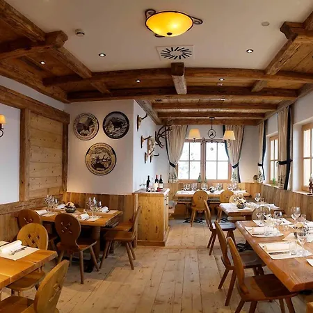 Berggasthof Platzlalm Hotel 4*